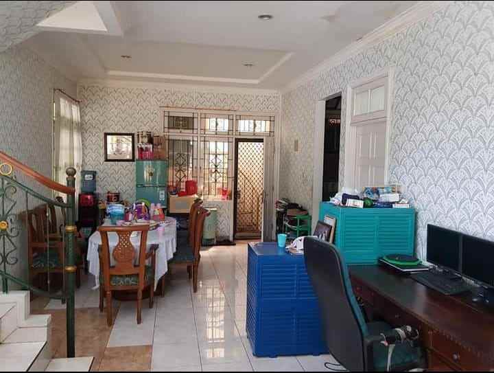 rumah kemang pratama bekasi jawa