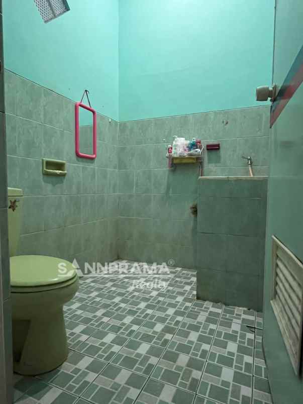 rumah luas mewah di dekat samsat pesona square retam