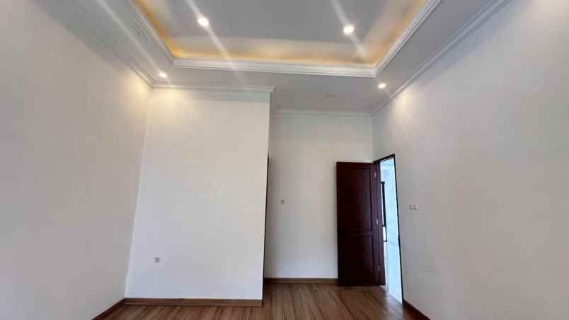 rumah luxury di sentul city dengan kolam renang