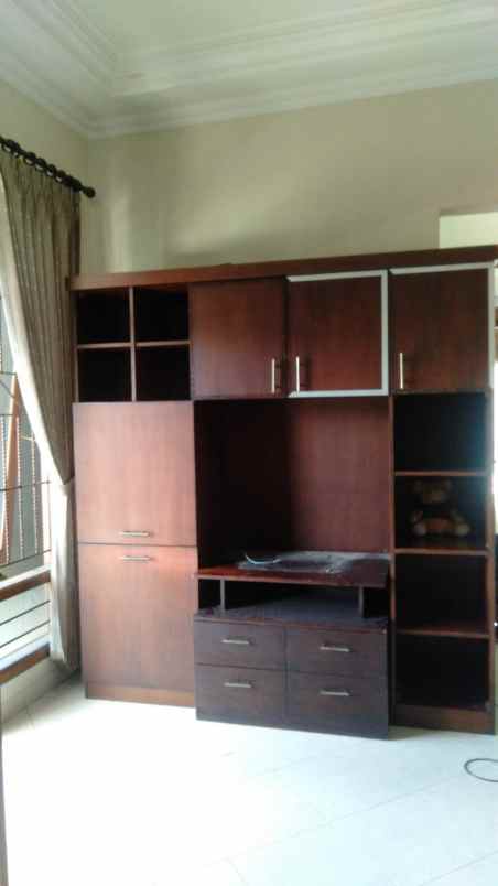 rumah mewah 2 lantai akses mudah dekat terminal jombor