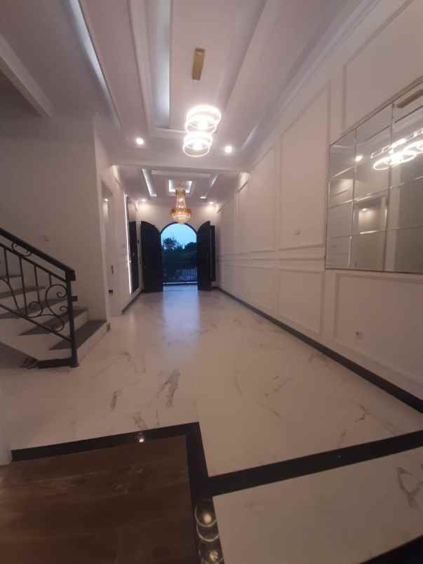 rumah mewah bata merah jagakarsa jakarta selatan