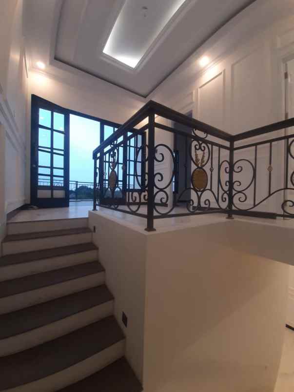 rumah mewah bata merah jagakarsa jakarta selatan