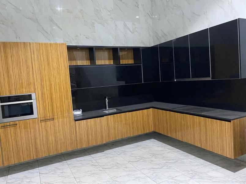 rumah mewah gayungsari barat 2 5 lantai