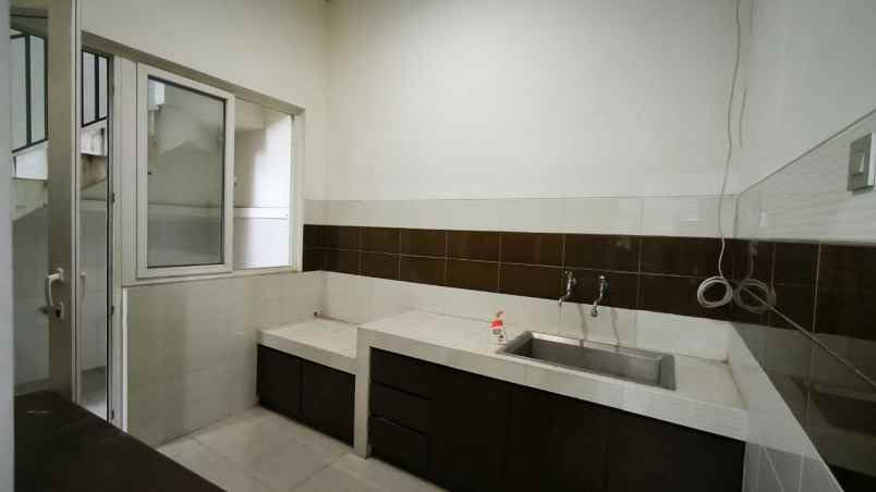 rumah mewah san antonio pakuwon city strategis