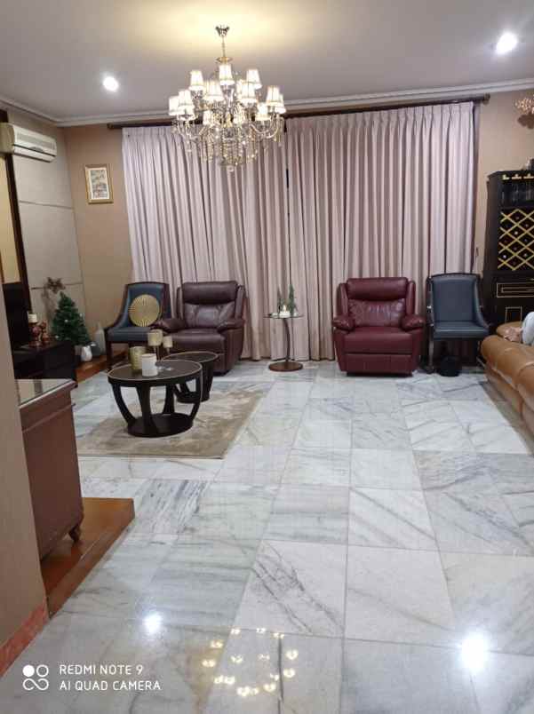 rumah mewah siap huni 2 lantai di muara karang