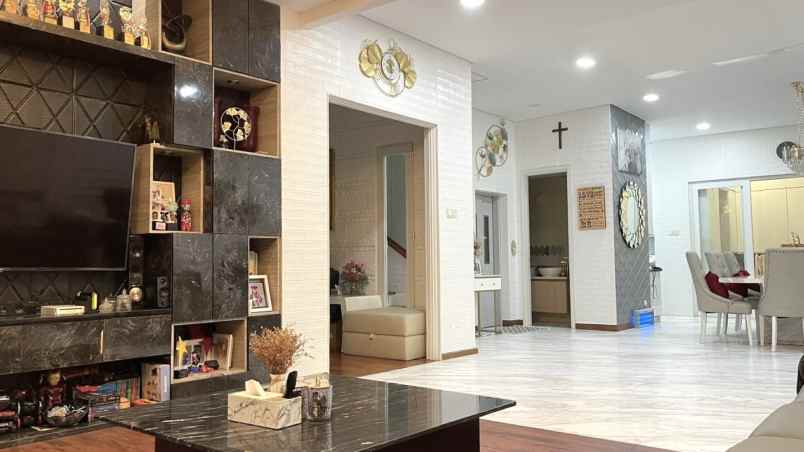 rumah mewah siap huni springhill townhouse kemayoran
