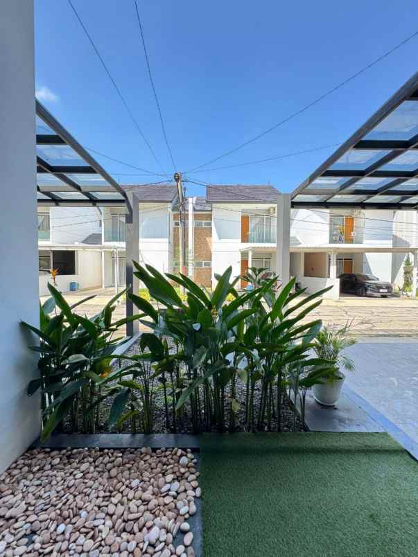 rumah minimalis grand sharon cipamokolan bandung