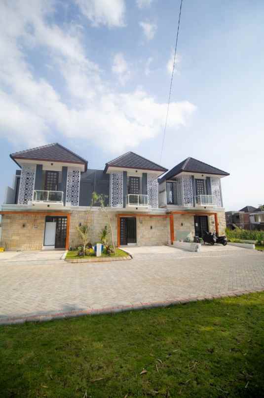 rumah modern dekat unisma di karangploso malang