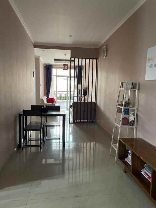 rumah modern minimalis 3 lantai perum bukit sariwangi