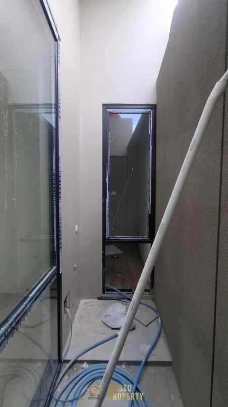 rumah modern view sawah di purwomartani kalasan