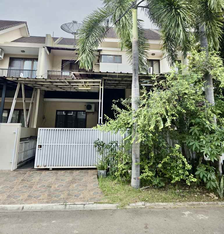 rumah murah dua lantai di aralia harapan indah bekasi