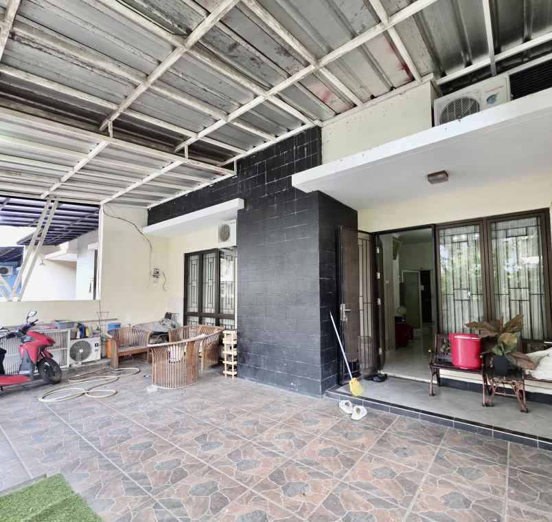 rumah murah dua lantai di aralia harapan indah bekasi