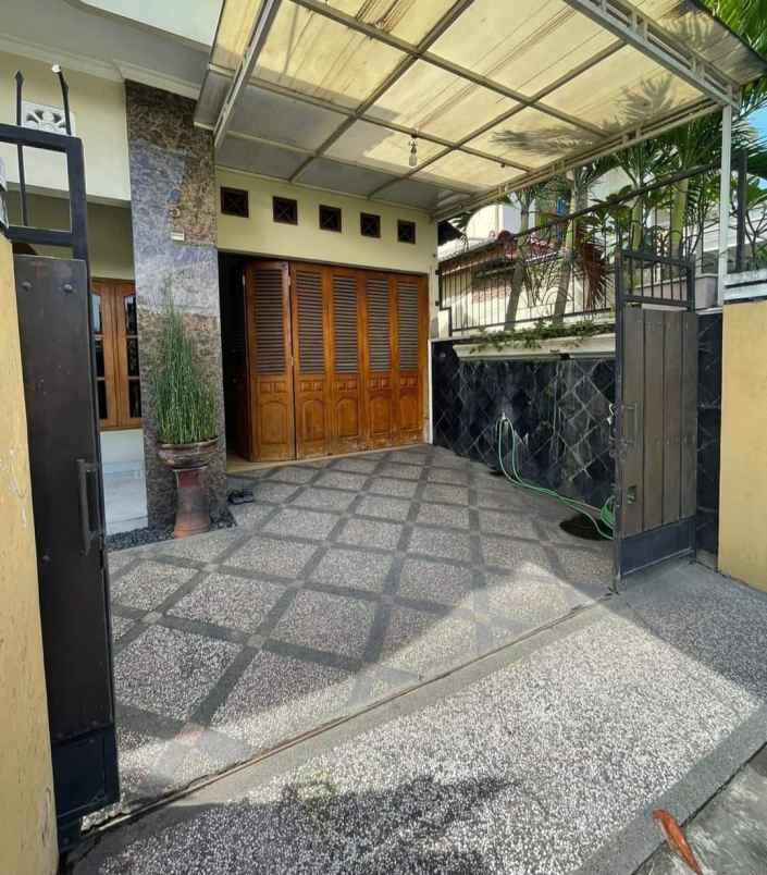 rumah murah mewah tepi jalan di jogja selatan