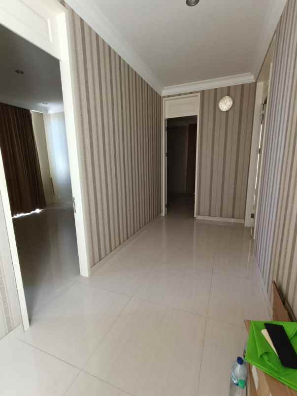 rumah pakuwon indah cluster la riz wood