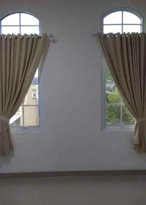 rumah paramount village semarang barat