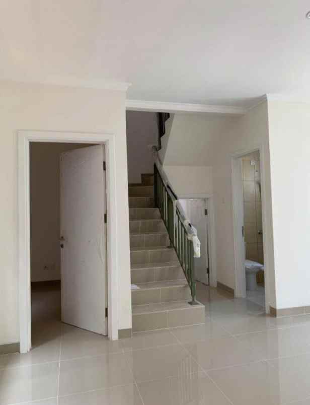 rumah paramount village simongan semarang