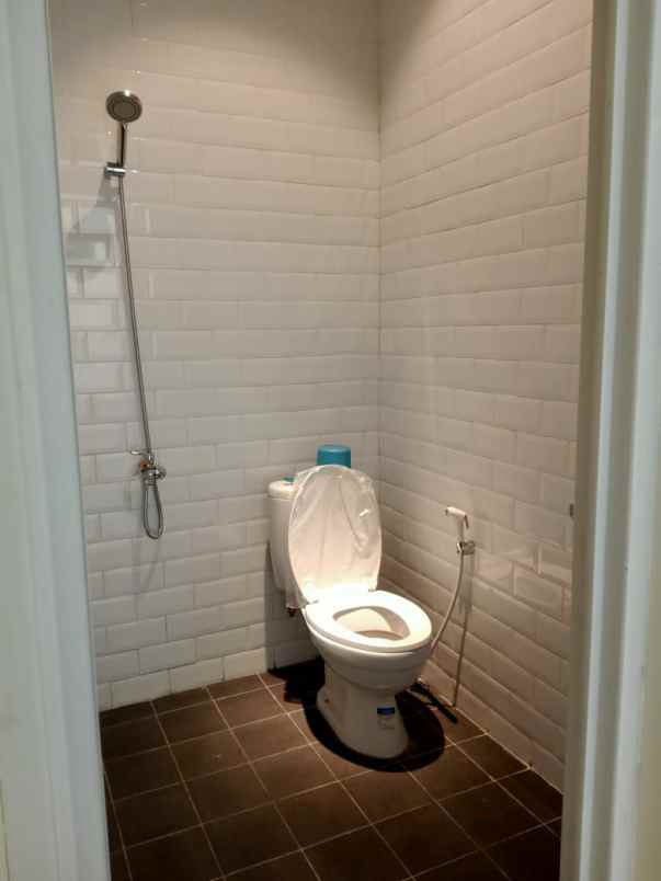 rumah pengasinan sawangan depok