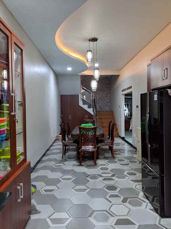 rumah perumahan agnya jln raya