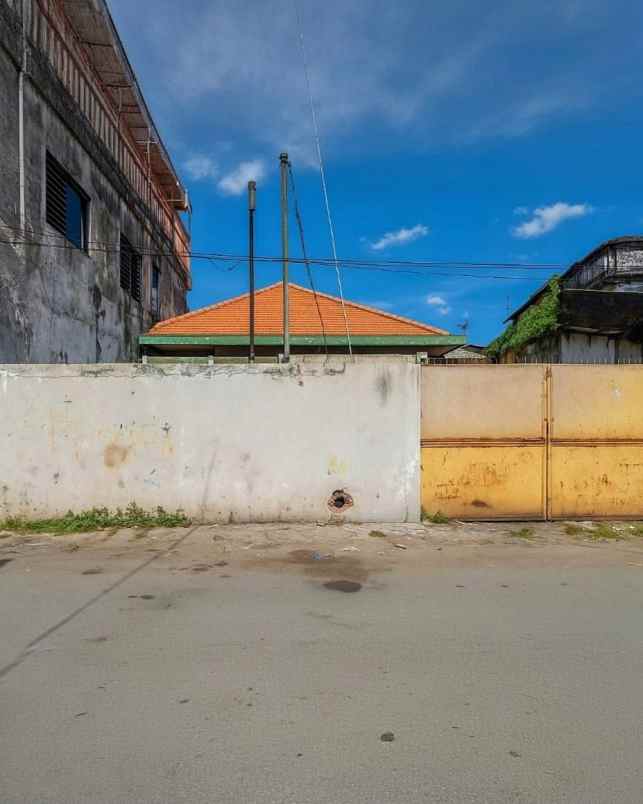 rumah pesapen kali strategis nol jalan