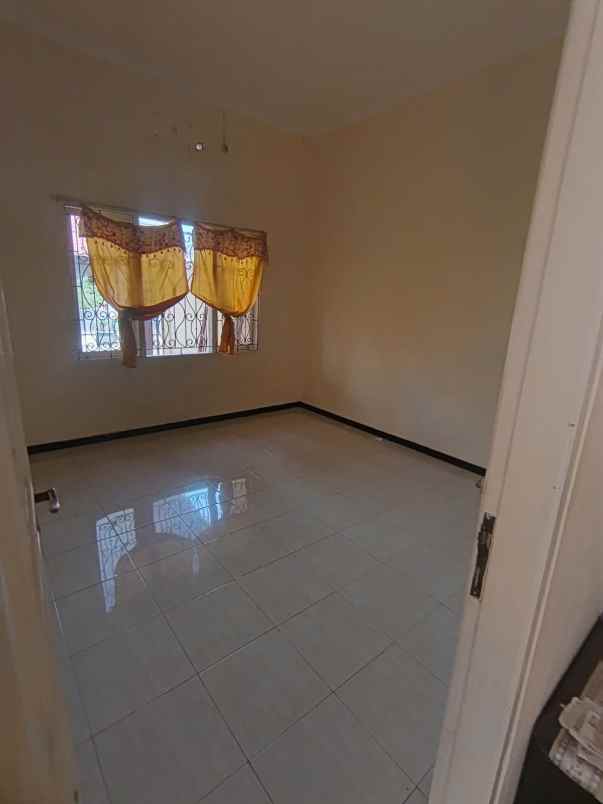 rumah ploso timur 2 lantai