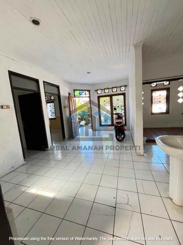 rumah puri cipageran lingkungan nyaman row jalan besar