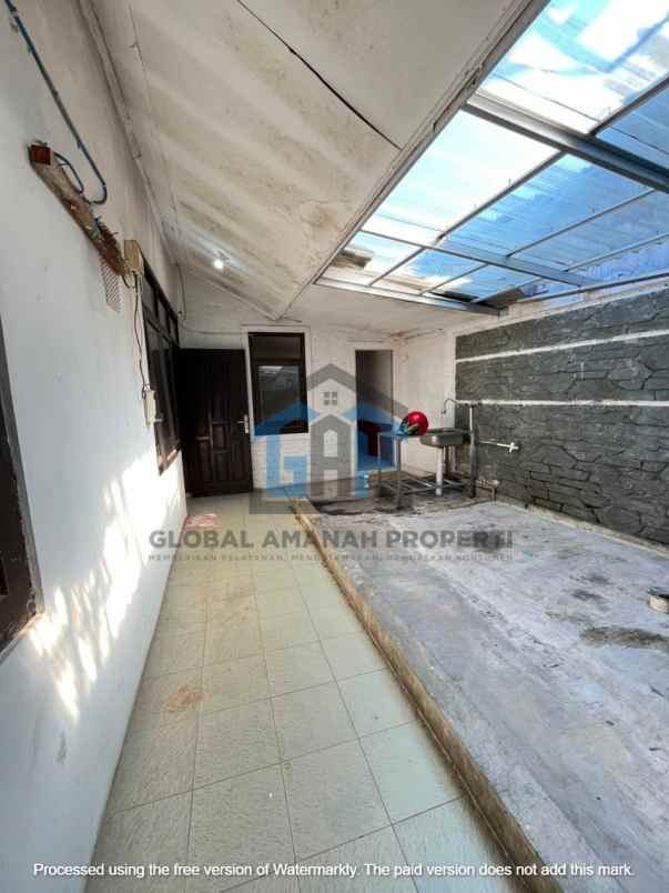 rumah puri cipageran lingkungan nyaman row jalan besar