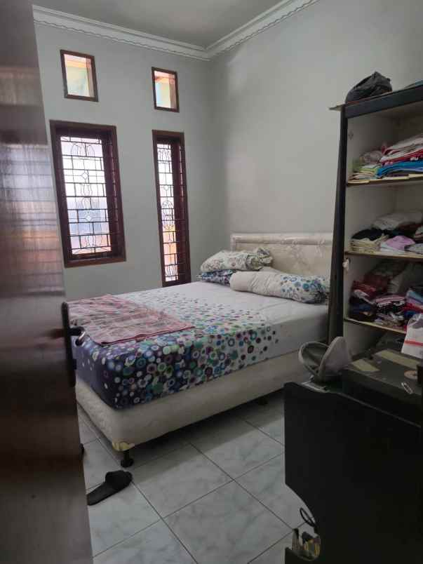 rumah sarijadi 10 menit tol pasteur halaman depan luas