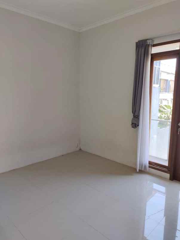 rumah sariwangi dekat ciwaruga gegerkalong bandung