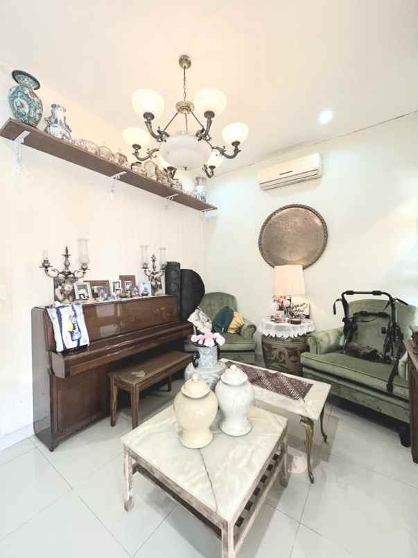 rumah second cantik di ciganjur jakarfa selatan