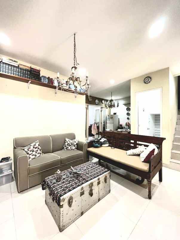 rumah second cantik di ciganjur jakarfa selatan