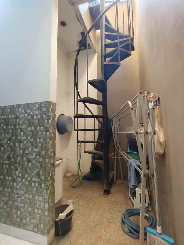 rumah second dalam cluster di kramat jati jaktim