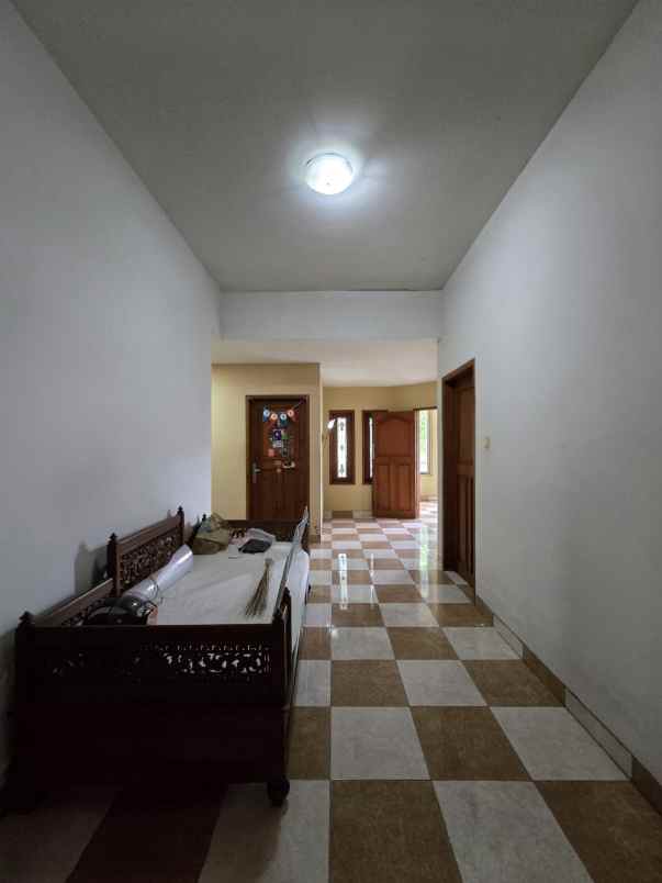 rumah second posisi hook di pondok kelapa jaktim