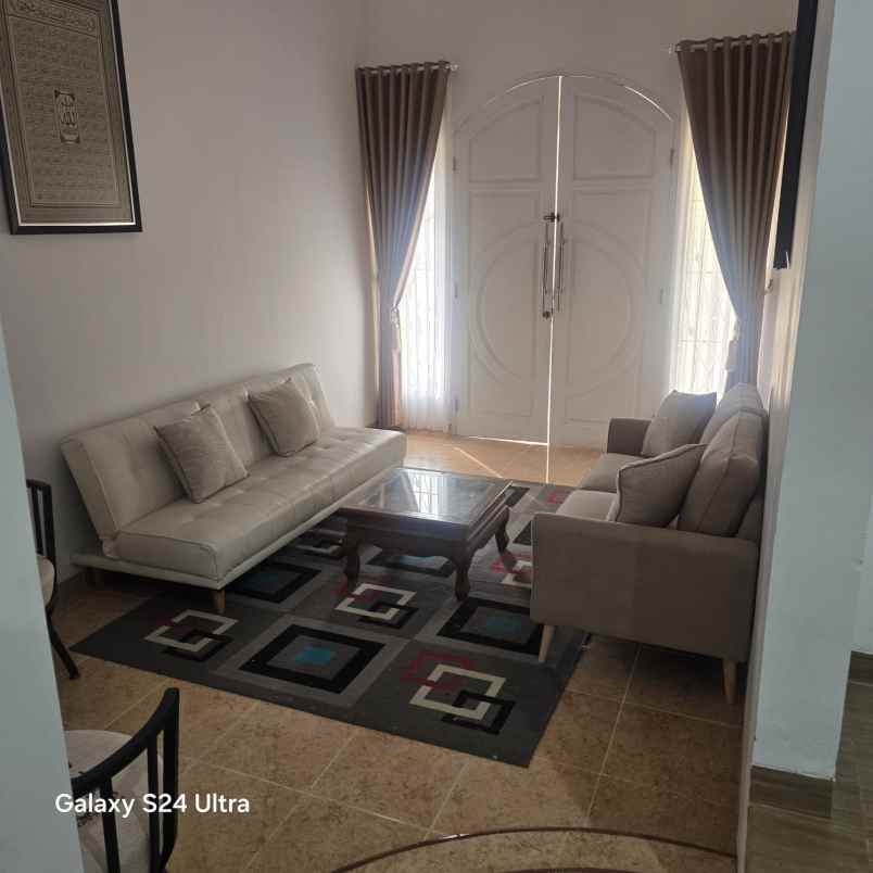 rumah second terawat di cinere depok