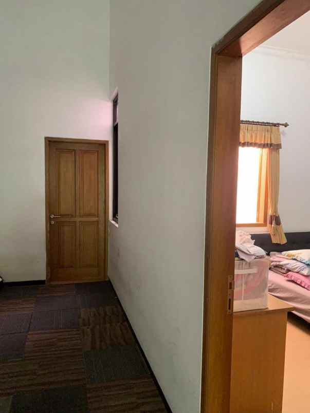 rumah siap huni dan semi furnish lokasi teluk bayur