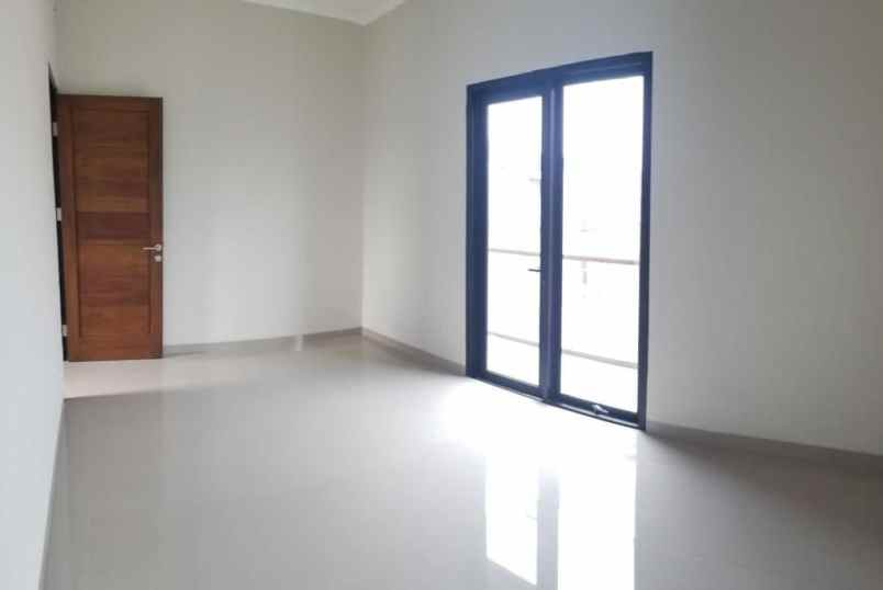 rumah siap huni dekat toll pamulang