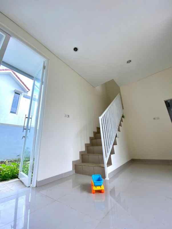 rumah siap huni lokasi di the oz residence tidar