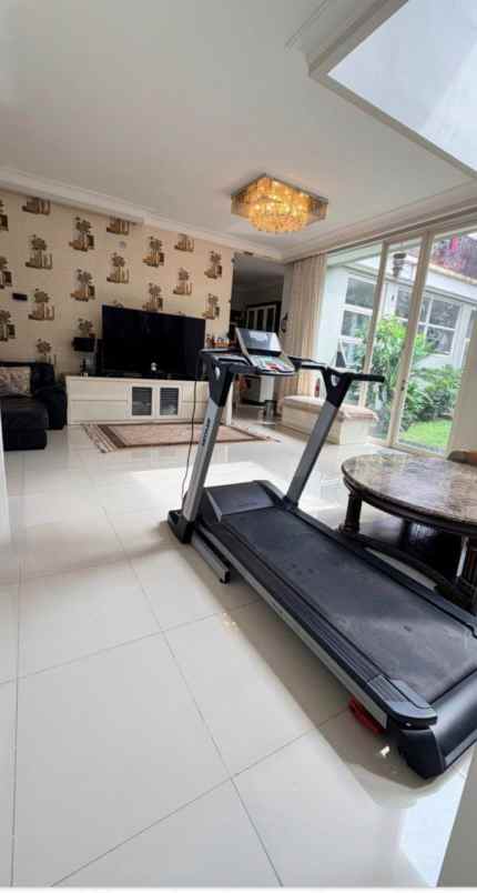 rumah sultan pakuwon city turun 1 1 milyar