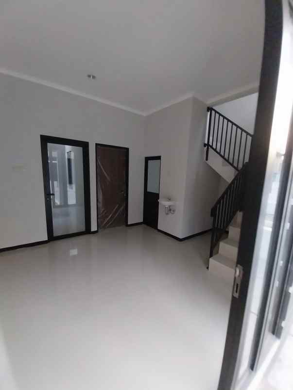 rumah surat ijo di pucang asri kertajaya
