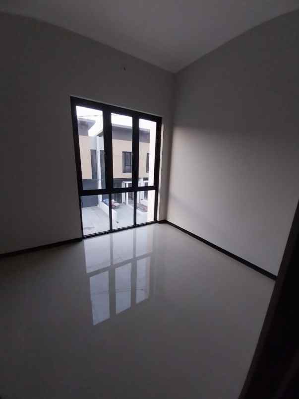 rumah surat ijo di pucang asri kertajaya