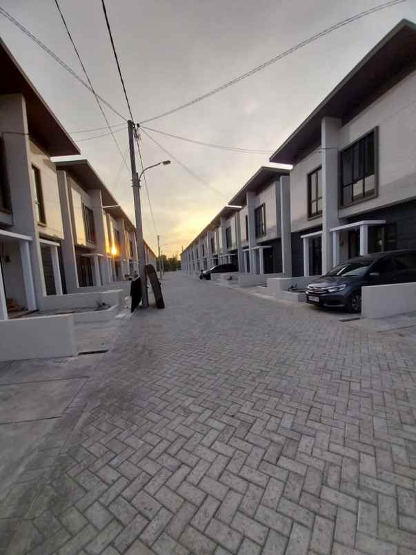 rumah surat ijo di pucang asri kertajaya