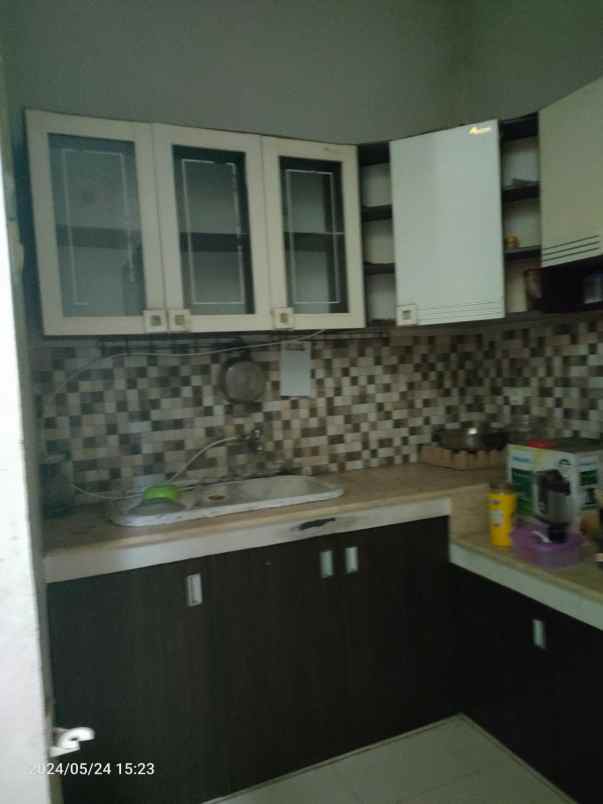 rumah taman holis indah