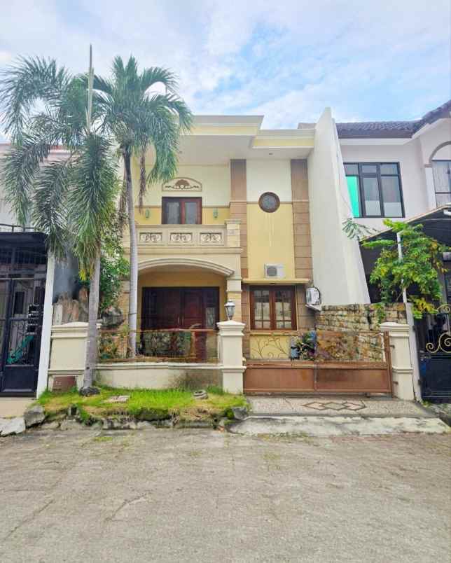 rumah taman mutiara pakuwon city strategis siap huni