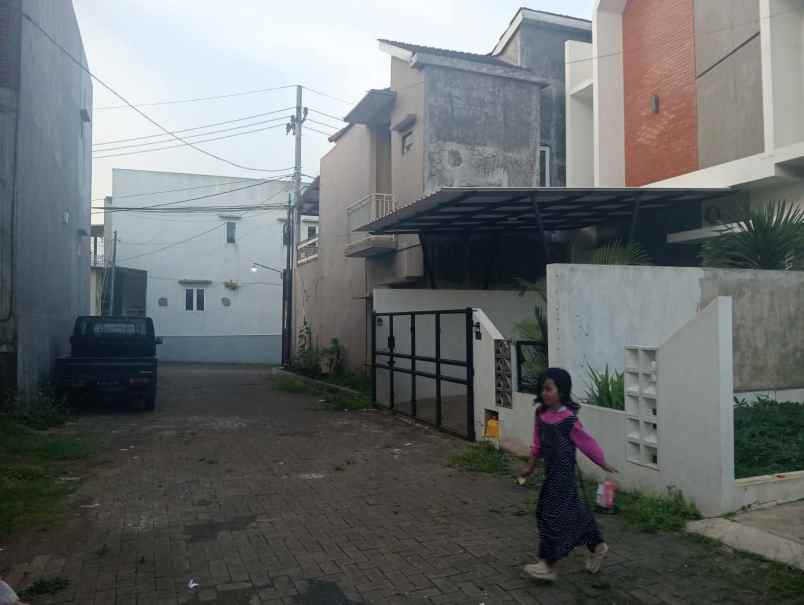 rumah villa jual rugi lokasi perumahan dau malang
