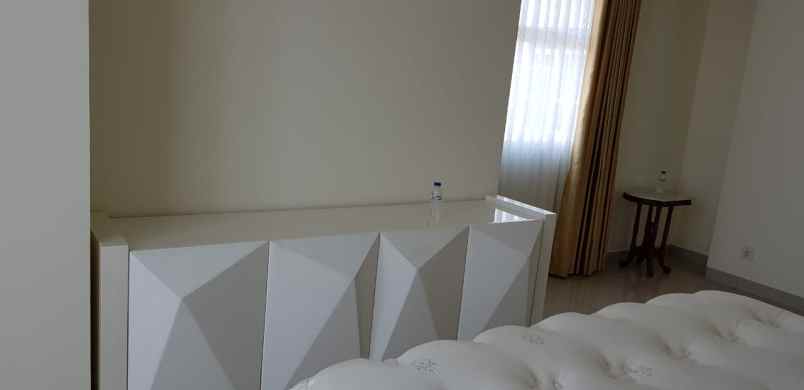 sherwood residence furnished type penthouse