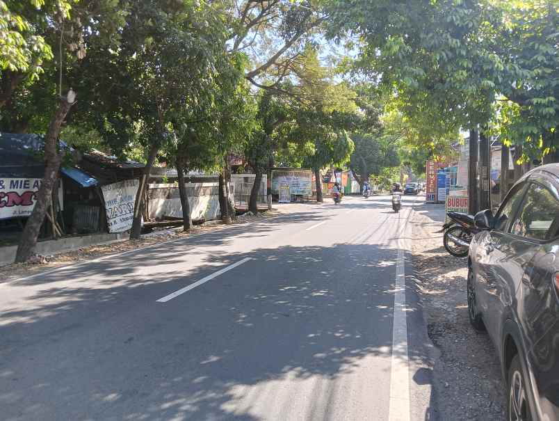 tanah dan bekas toko lamper tengah raya