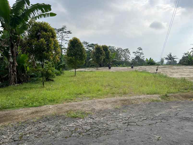 tanah datar 1100m kawasan wisata ngargoyoso