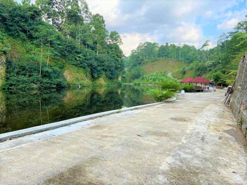 tanah dekat telaga ngargoyoso karanganyar