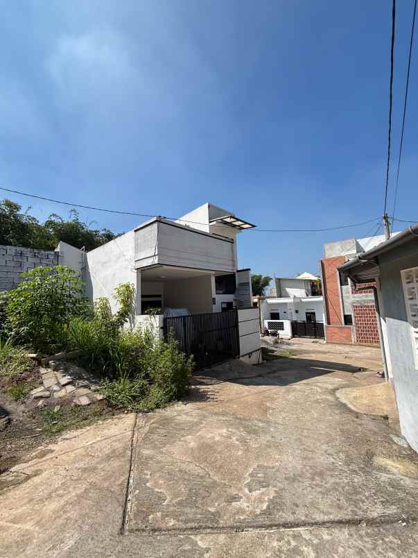 tanah padat shm dalam komplek pinggiran kota bandung