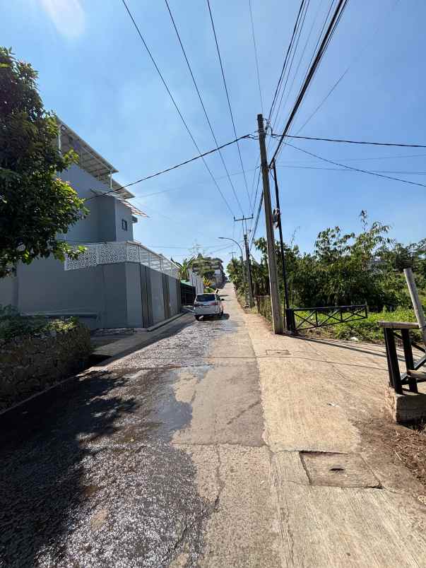 tanah padat shm dalam komplek pinggiran kota bandung