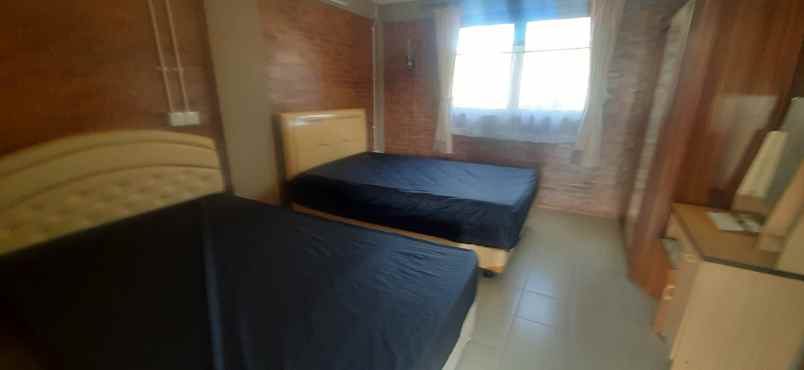 villa gaya industrial di ciumbuleuit view kota bandung